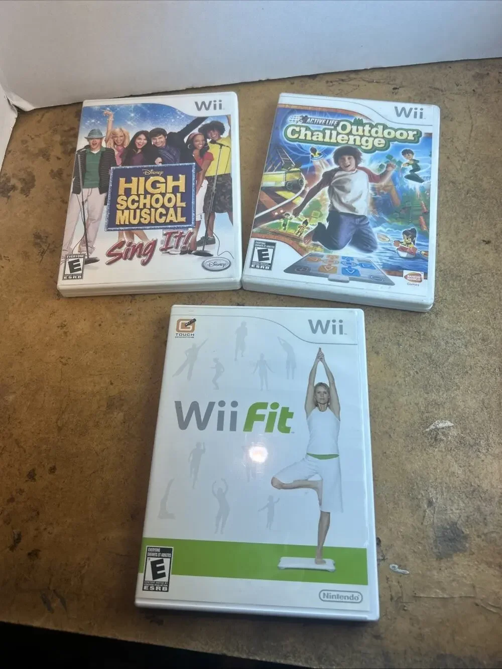 Wii 3 Game Bundle Wii Fit Outdoor Challeng Highschool Musical Sing It